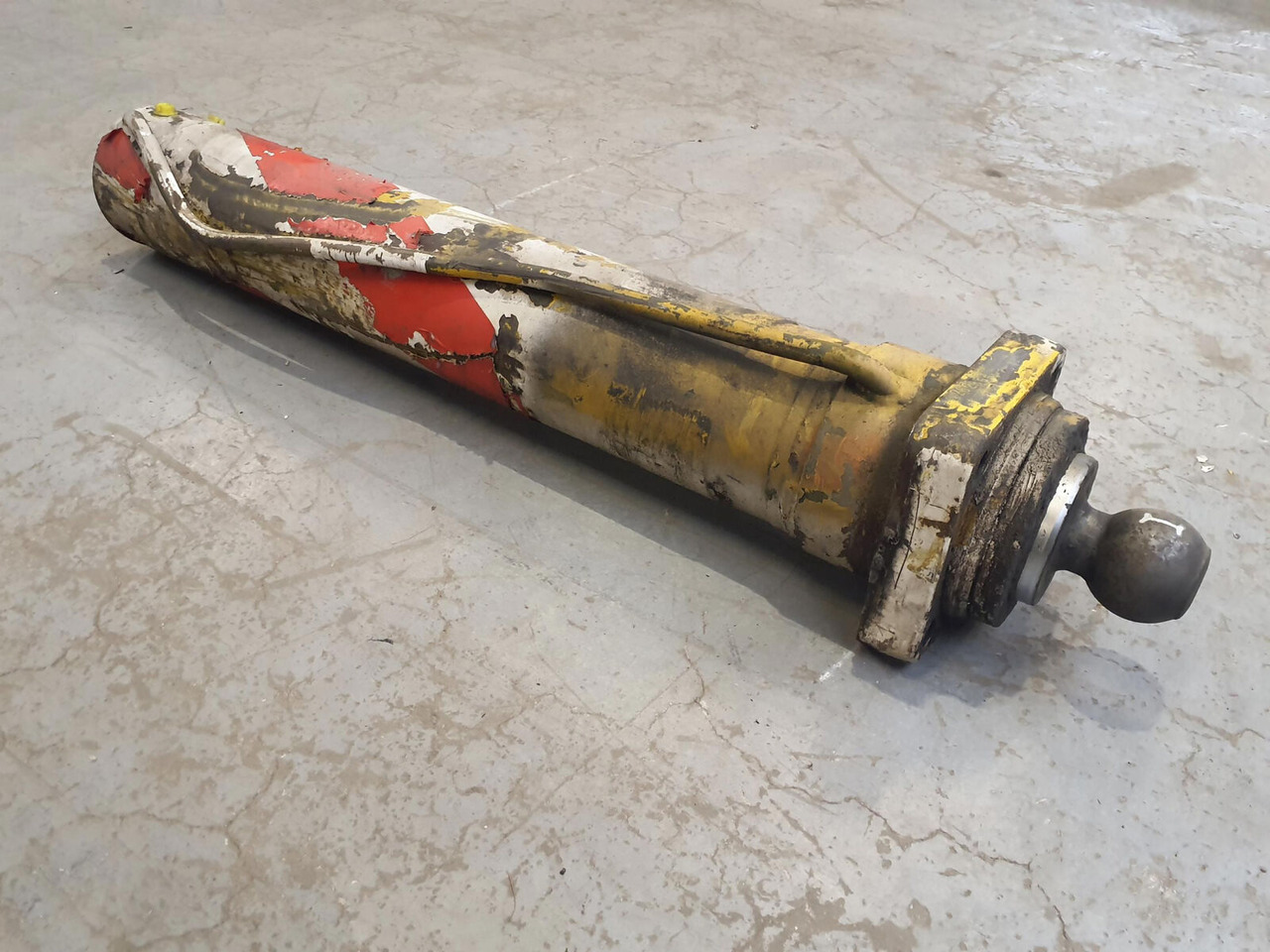 FAUN RTF 30 outrigger cylinder - Hydraulic cylinder for Mobile crane: picture 1 FAUN RTF 30 outrigger cylinder - Hydraulic cylinder for Mobile crane: picture 1