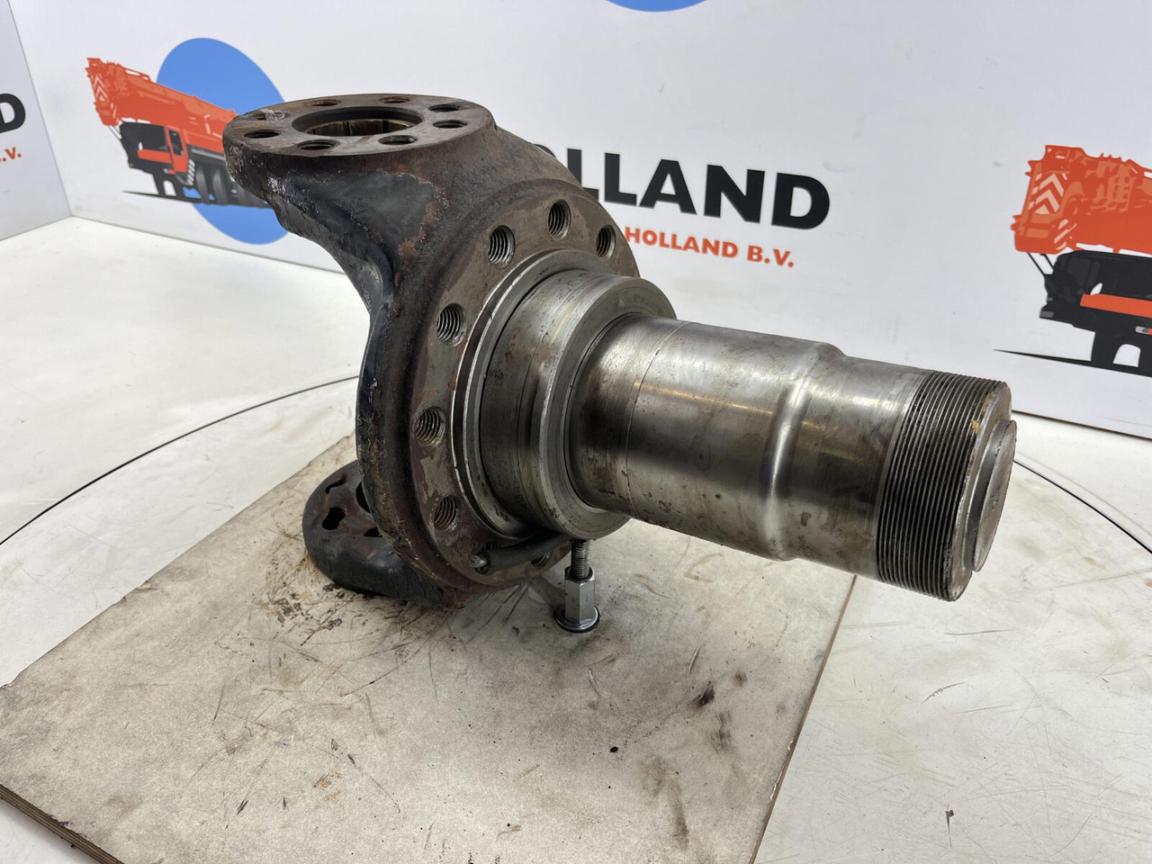 Gottwald Steering knuckle 12 holes axle 3 - Steering knuckle for Mobile crane: picture 3 Gottwald Steering knuckle 12 holes axle 3 - Steering knuckle for Mobile crane: picture 3
