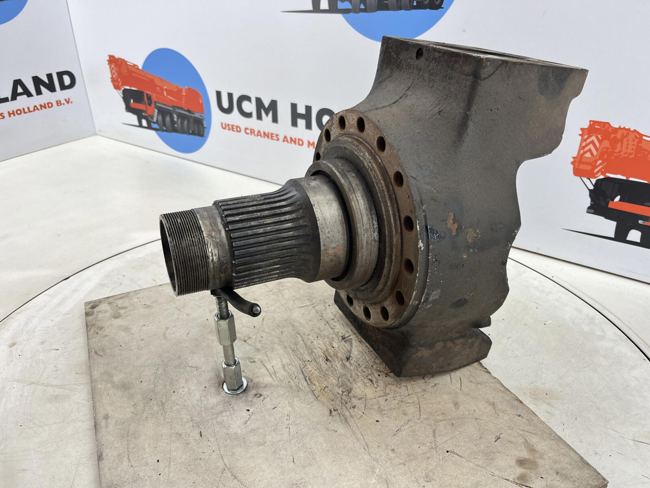 Grove AT 750 BE Steering knuckle 16 holes - Steering knuckle for Mobile crane: picture 1 Grove AT 750 BE Steering knuckle 16 holes - Steering knuckle for Mobile crane: picture 1