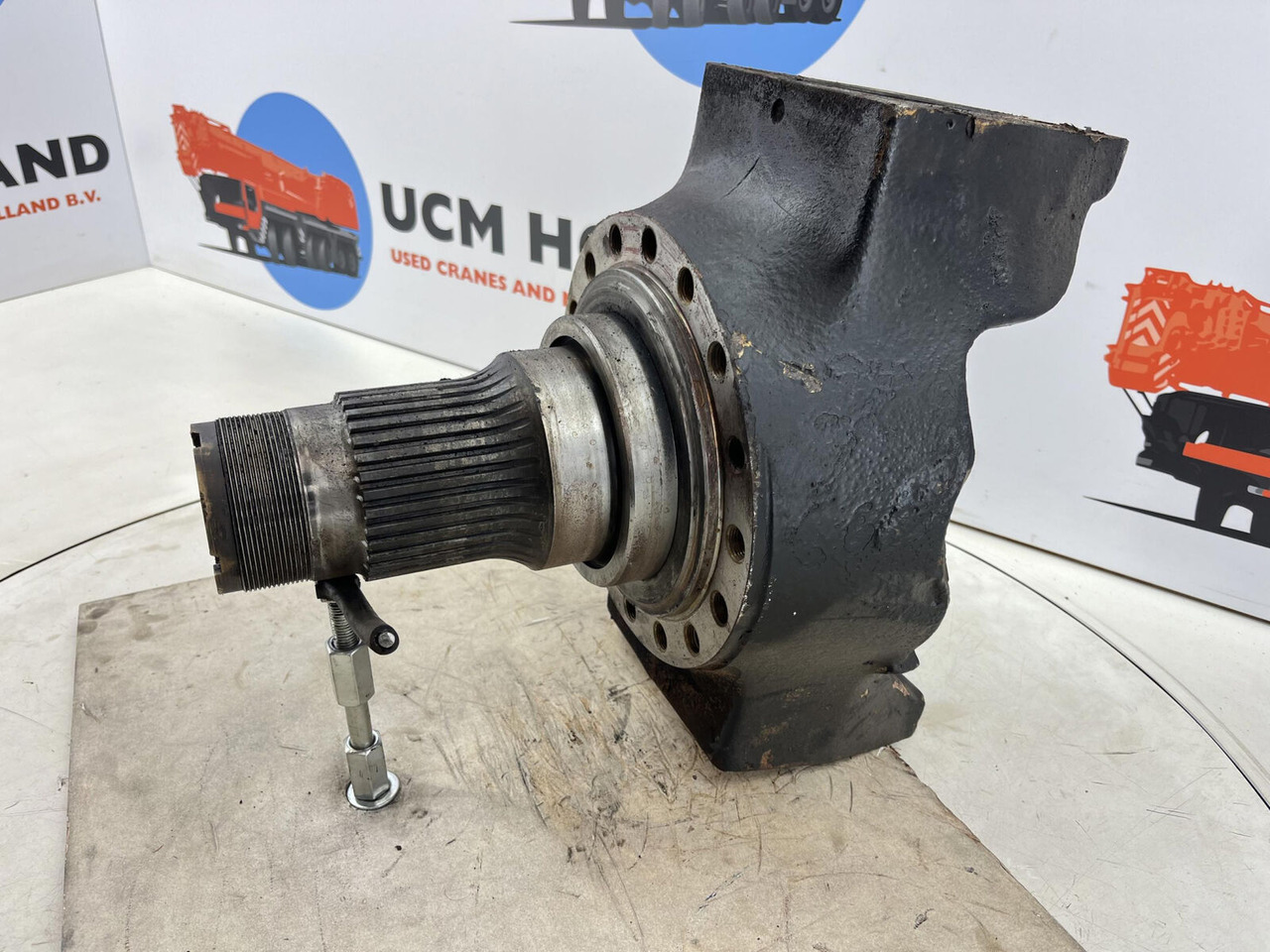 Grove AT 750 BE Steering knuckle 16 holes - Steering knuckle for Mobile crane: picture 1 Grove AT 750 BE Steering knuckle 16 holes - Steering knuckle for Mobile crane: picture 1