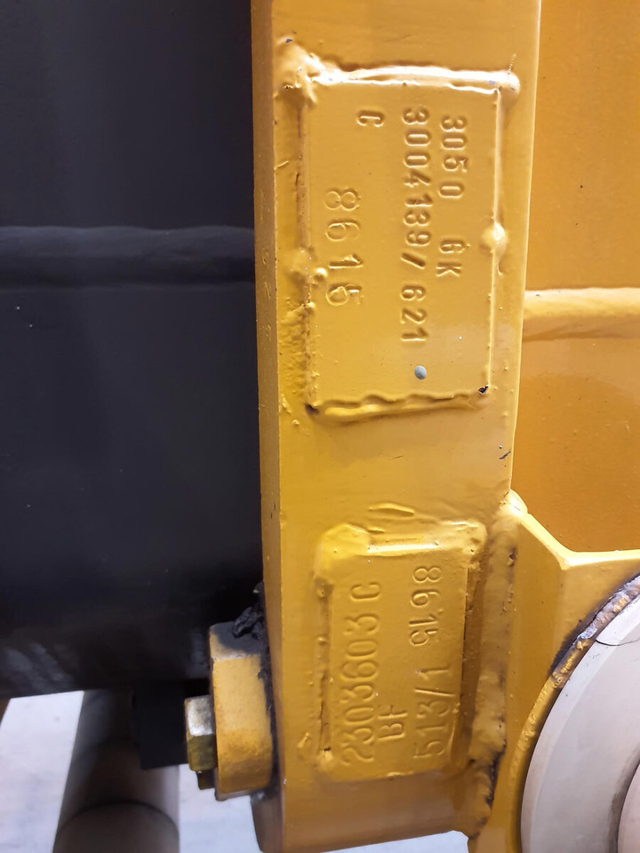 Boom for Mobile crane Grove GMK 3050 complete boom incl. telescopic cylinder: picture 6 Boom for Mobile crane Grove GMK 3050 complete boom incl. telescopic cylinder: picture 6