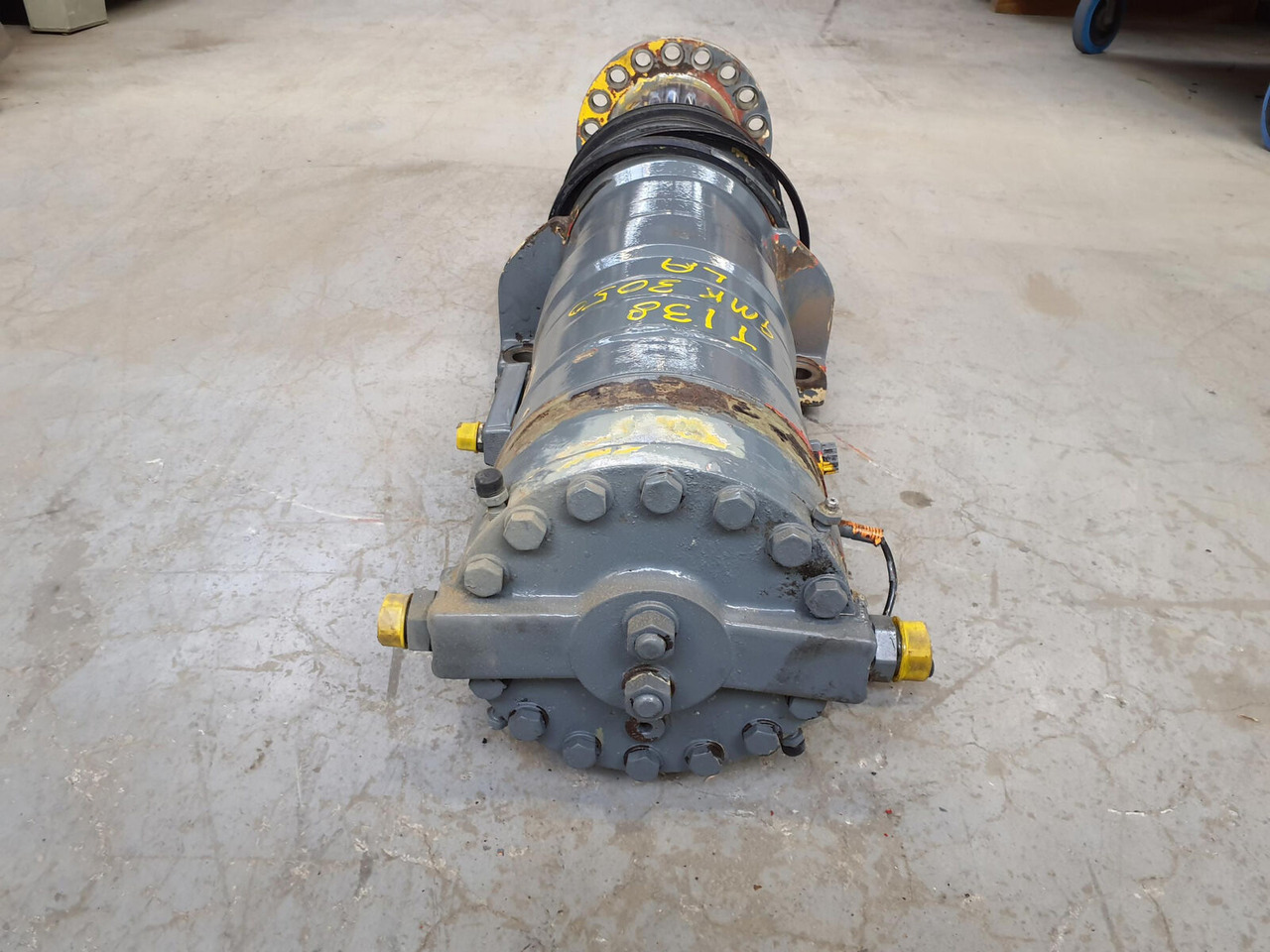 Grove GMK 3050 suspension cylinder - Hydraulic cylinder for All terrain crane: picture 5 Grove GMK 3050 suspension cylinder - Hydraulic cylinder for All terrain crane: picture 5