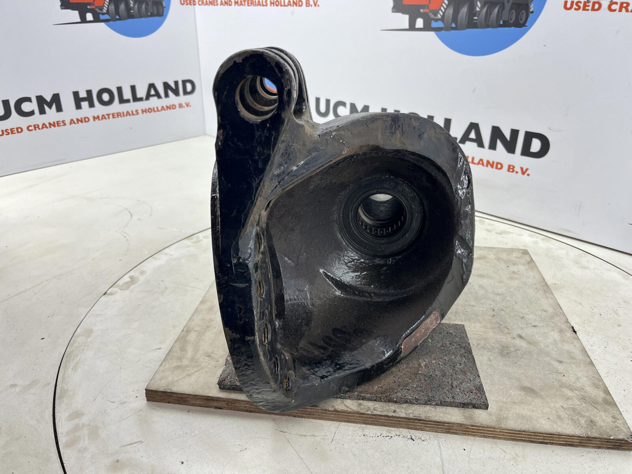 Grove GMK Steering knuckle 16 holes - Steering knuckle for Mobile crane: picture 5 Grove GMK Steering knuckle 16 holes - Steering knuckle for Mobile crane: picture 5