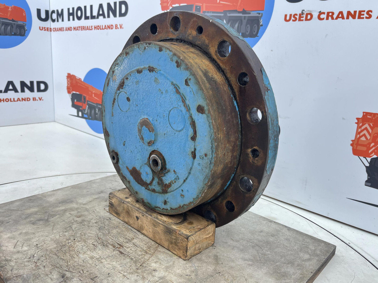 Kessler+Co Kessler Planetary gear 17-24-67-32-3pl-H83-42 - Final drive for Mobile crane: picture 2 Kessler+Co Kessler Planetary gear 17-24-67-32-3pl-H83-42 - Final drive for Mobile crane: picture 2