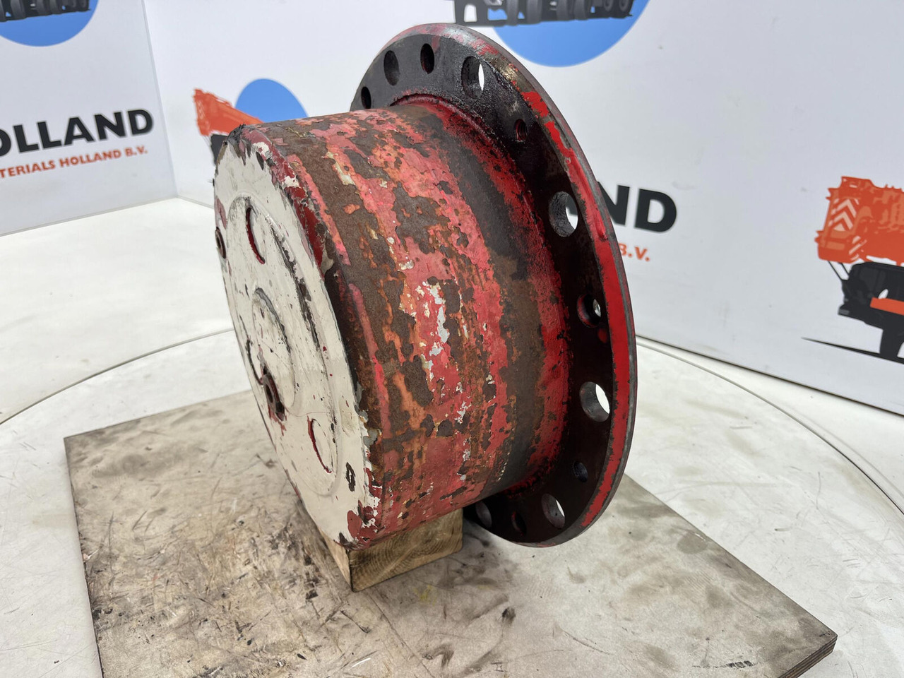 Kessler+Co LTM 1090 planetary gear 22-25-74-40-3pl-H135-46 - Final drive for Mobile crane: picture 2 Kessler+Co LTM 1090 planetary gear 22-25-74-40-3pl-H135-46 - Final drive for Mobile crane: picture 2