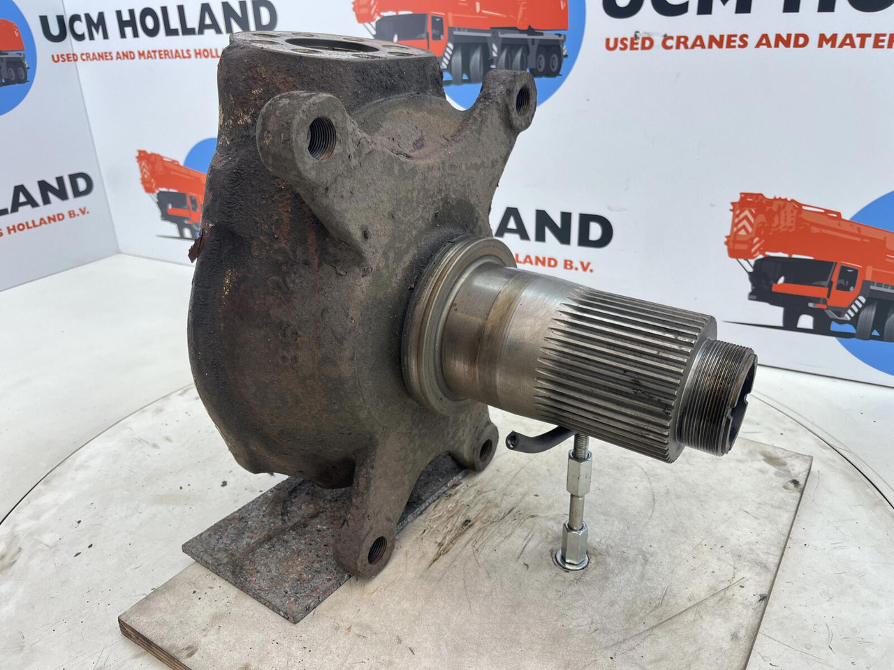 Krupp 70 GMT Steering knuckle axle 1 - Steering knuckle for Mobile crane: picture 3 Krupp 70 GMT Steering knuckle axle 1 - Steering knuckle for Mobile crane: picture 3