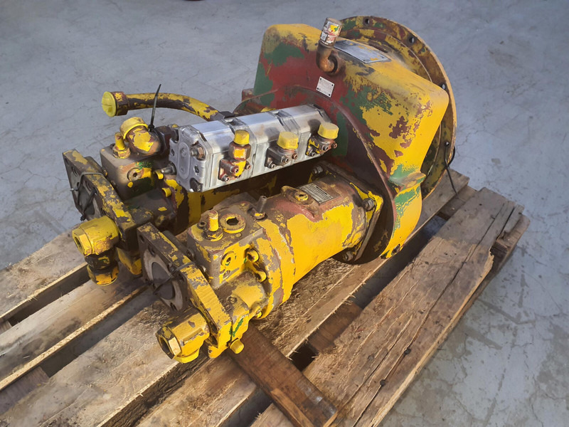 Krupp 70 GMT distributor gear box with pump set - Hydraulic pump for Crane: picture 2 Krupp 70 GMT distributor gear box with pump set - Hydraulic pump for Crane: picture 2