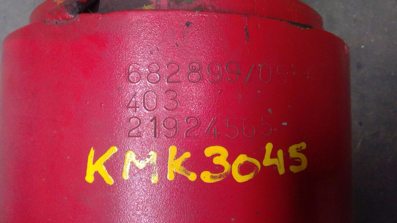 Krupp KMK 3045 boom cylinder - Hydraulic cylinder for Mobile crane: picture 5 Krupp KMK 3045 boom cylinder - Hydraulic cylinder for Mobile crane: picture 5