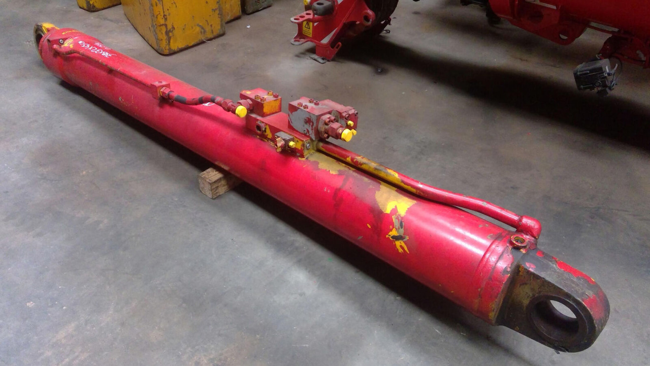 Krupp KMK 3045 boom cylinder - Hydraulic cylinder for Mobile crane: picture 3 Krupp KMK 3045 boom cylinder - Hydraulic cylinder for Mobile crane: picture 3