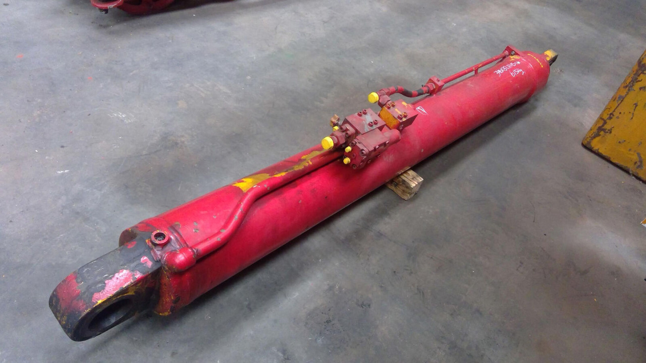 Krupp KMK 3045 boom cylinder - Hydraulic cylinder for Mobile crane: picture 2 Krupp KMK 3045 boom cylinder - Hydraulic cylinder for Mobile crane: picture 2