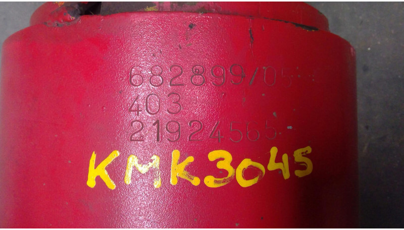 Krupp KMK 3045 boom cylinder - Hydraulic cylinder for Crane: picture 5 Krupp KMK 3045 boom cylinder - Hydraulic cylinder for Crane: picture 5