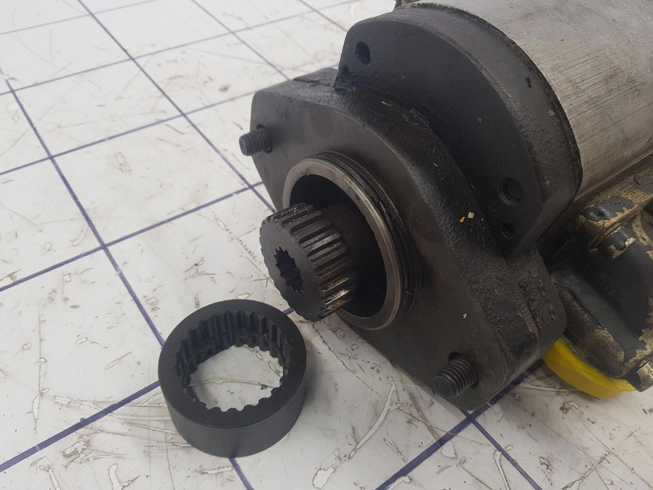 Krupp KMK 3045 four way gear pump - Hydraulic pump for Mobile crane: picture 5 Krupp KMK 3045 four way gear pump - Hydraulic pump for Mobile crane: picture 5