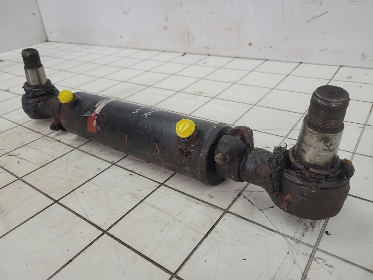 Krupp KMK 3045 steering cylinder - Hydraulic cylinder for Mobile crane: picture 3 Krupp KMK 3045 steering cylinder - Hydraulic cylinder for Mobile crane: picture 3