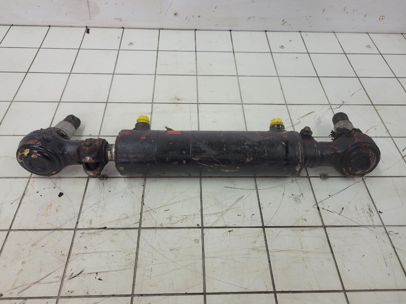 Krupp KMK 3045 steering cylinder - Hydraulic cylinder for Crane: picture 4 Krupp KMK 3045 steering cylinder - Hydraulic cylinder for Crane: picture 4