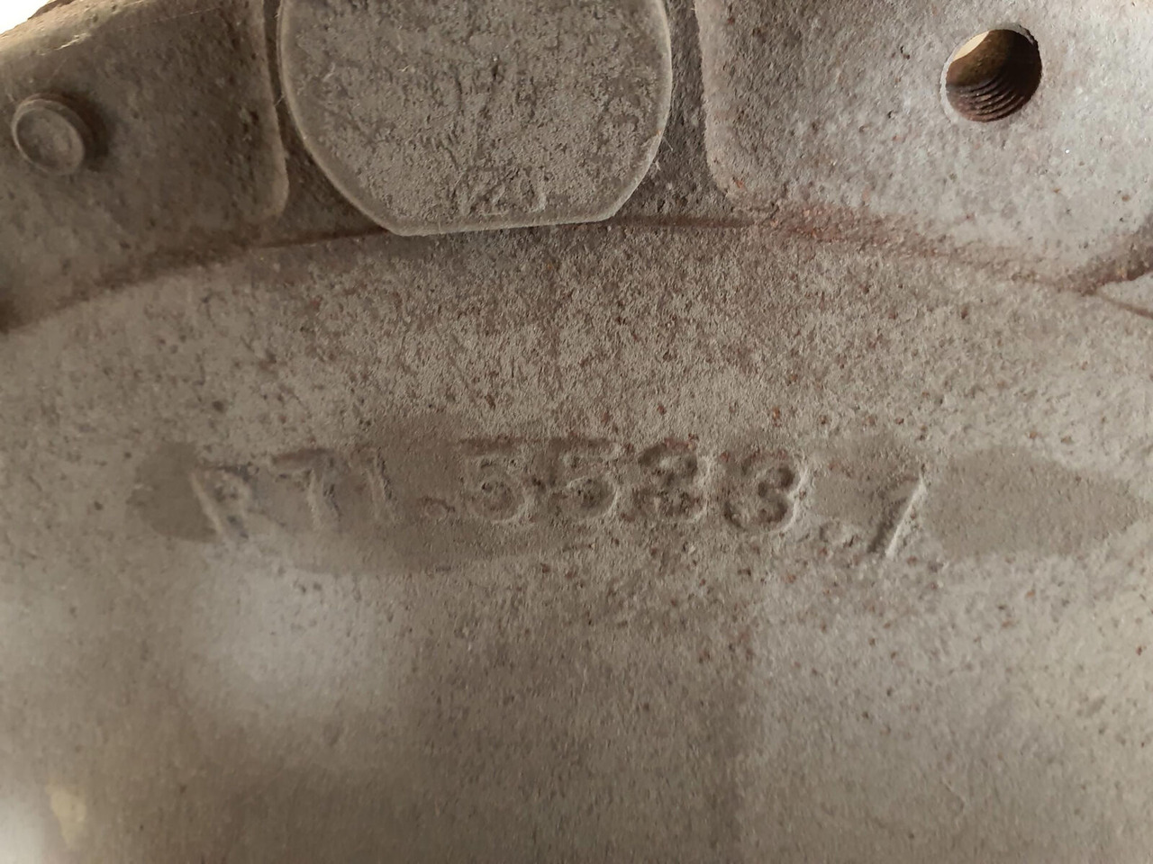 Krupp KMK 4070 Megatrak axle housing - Steering knuckle for Mobile crane: picture 5 Krupp KMK 4070 Megatrak axle housing - Steering knuckle for Mobile crane: picture 5