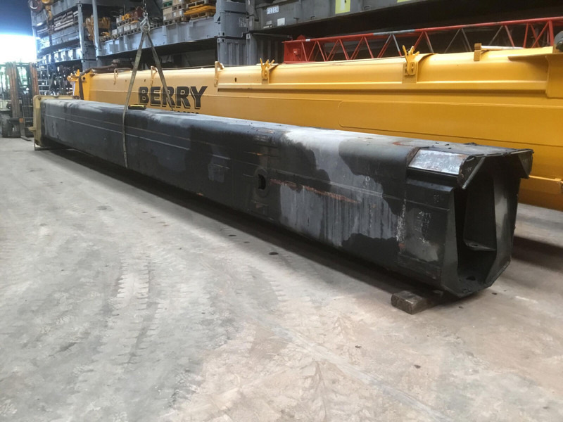 Krupp MK 5140 5160 telescopic section 1 - Body and exterior for Crane: picture 2 Krupp MK 5140 5160 telescopic section 1 - Body and exterior for Crane: picture 2