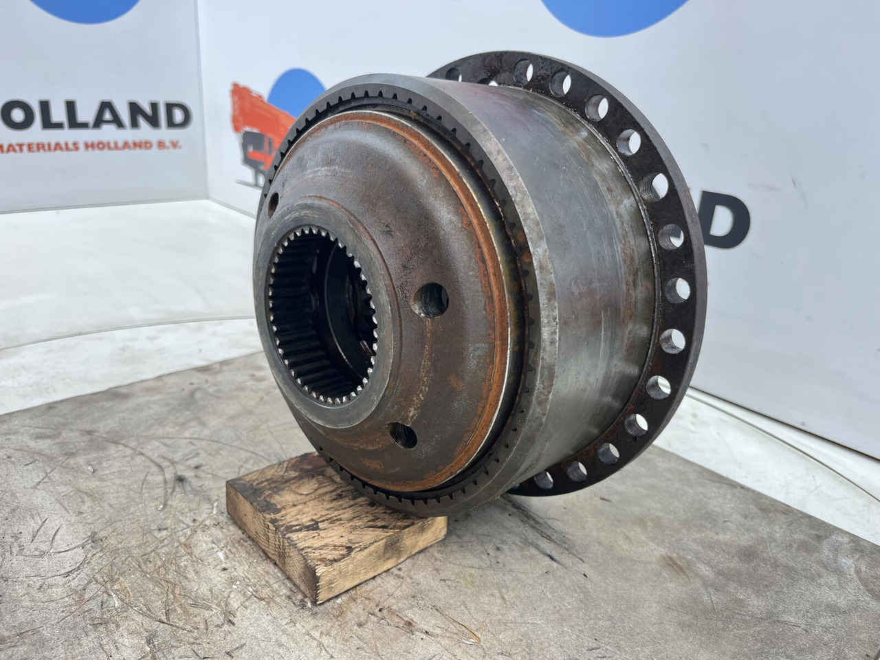 Liebherr LT 1090 planetary gear - Final drive for Mobile crane: picture 3 Liebherr LT 1090 planetary gear - Final drive for Mobile crane: picture 3