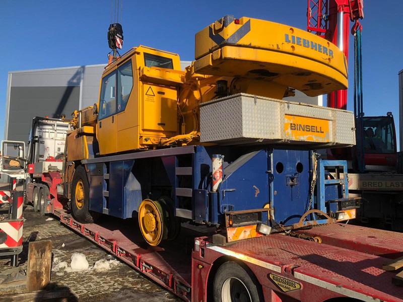 Liebherr LTM 1030-2 - All terrain crane: picture 3 Liebherr LTM 1030-2 - All terrain crane: picture 3