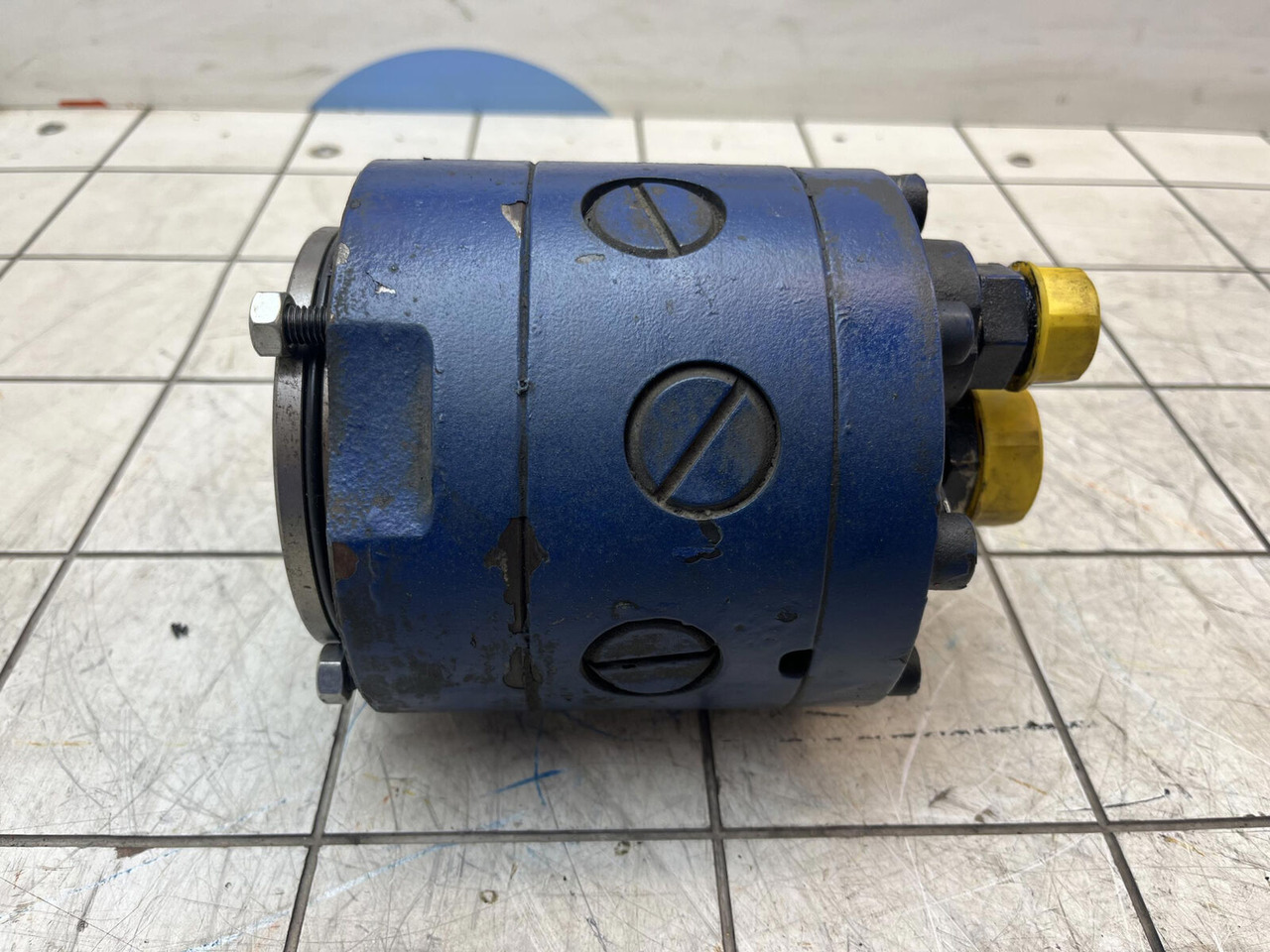 Liebherr LTM 1030-2 emergency steering pump - Hydraulic pump for Mobile crane: picture 4 Liebherr LTM 1030-2 emergency steering pump - Hydraulic pump for Mobile crane: picture 4