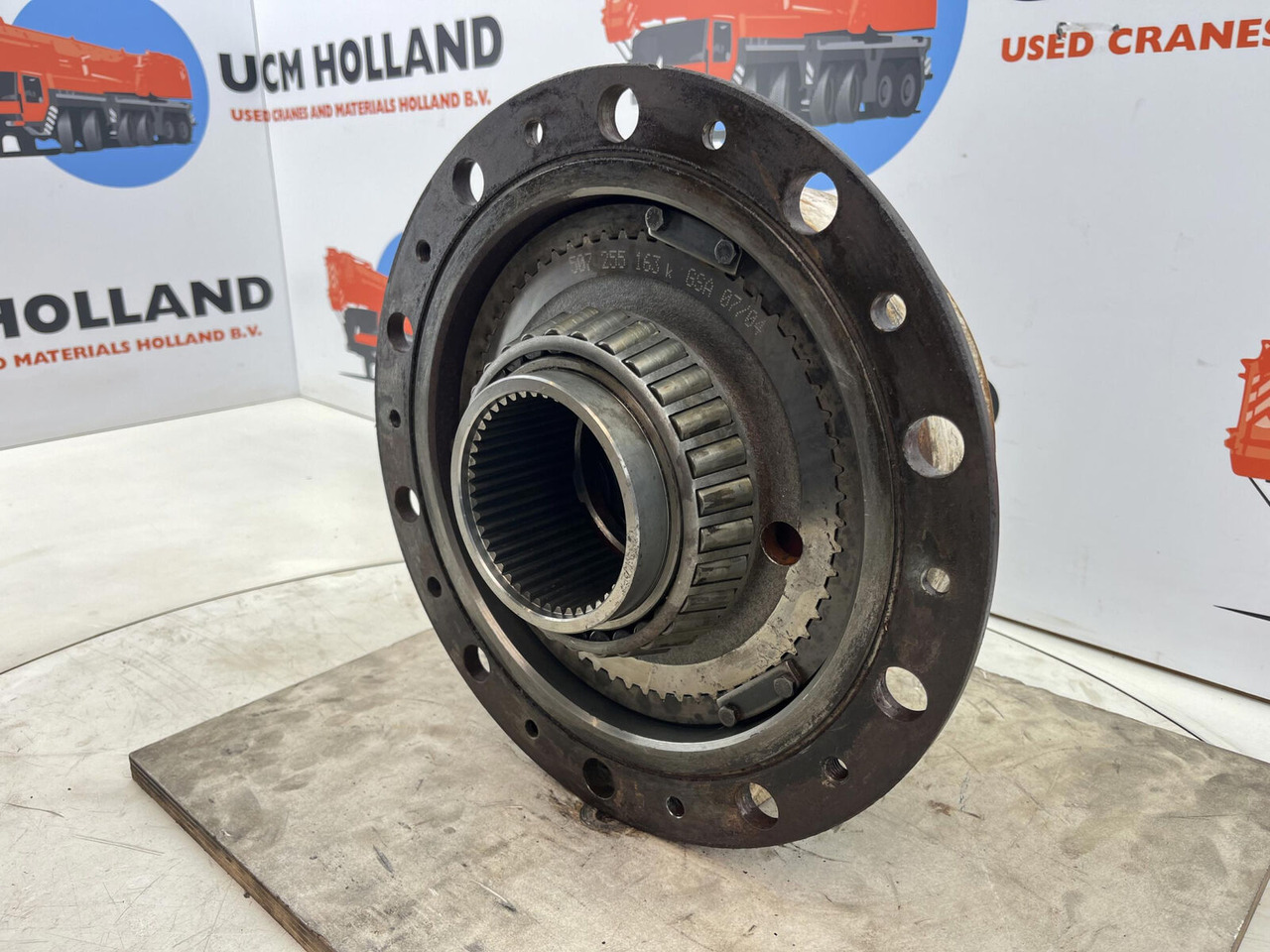 Liebherr LTM 1045-3.1 planetary gear 21-21-63-32-3pl-H135-46 - Final drive for Mobile crane: picture 3 Liebherr LTM 1045-3.1 planetary gear 21-21-63-32-3pl-H135-46 - Final drive for Mobile crane: picture 3