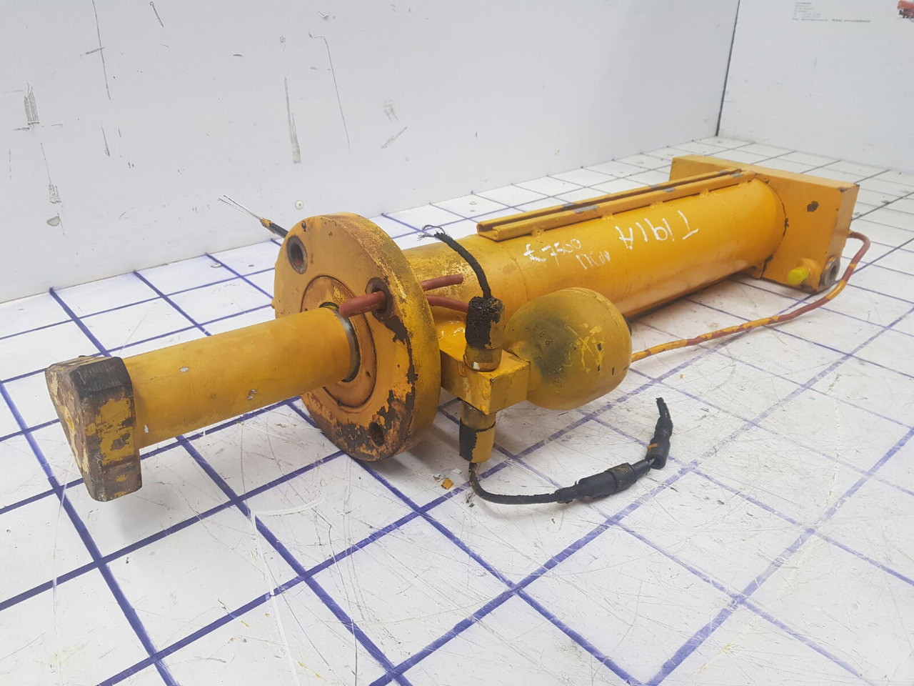 Liebherr LTM 1050-1 ballast extension ram - Hydraulic cylinder for Mobile crane: picture 4 Liebherr LTM 1050-1 ballast extension ram - Hydraulic cylinder for Mobile crane: picture 4
