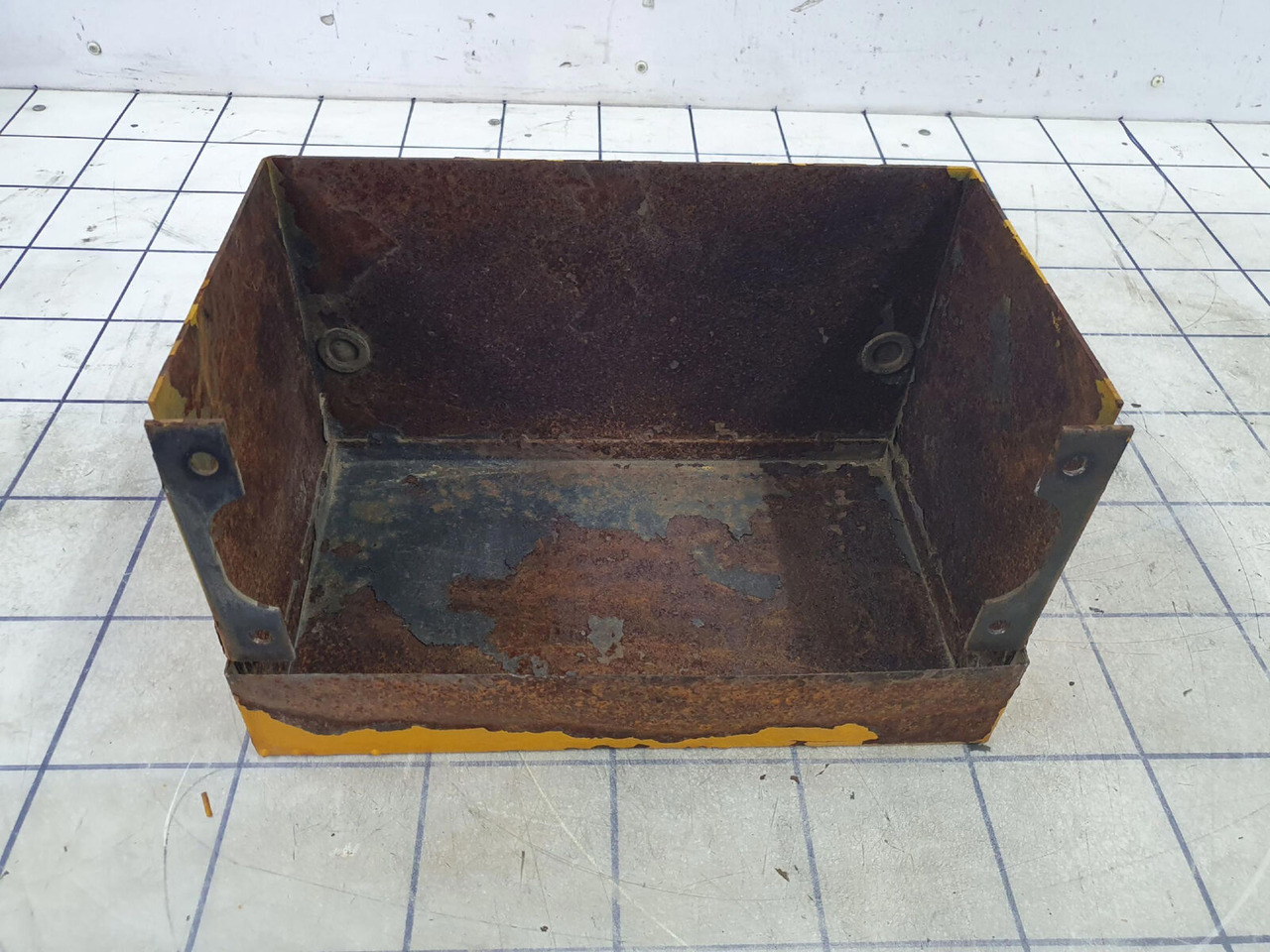 Liebherr LTM 1055-3.2 airco hydro compressor unit cover - A/C part for Mobile crane: picture 4 Liebherr LTM 1055-3.2 airco hydro compressor unit cover - A/C part for Mobile crane: picture 4