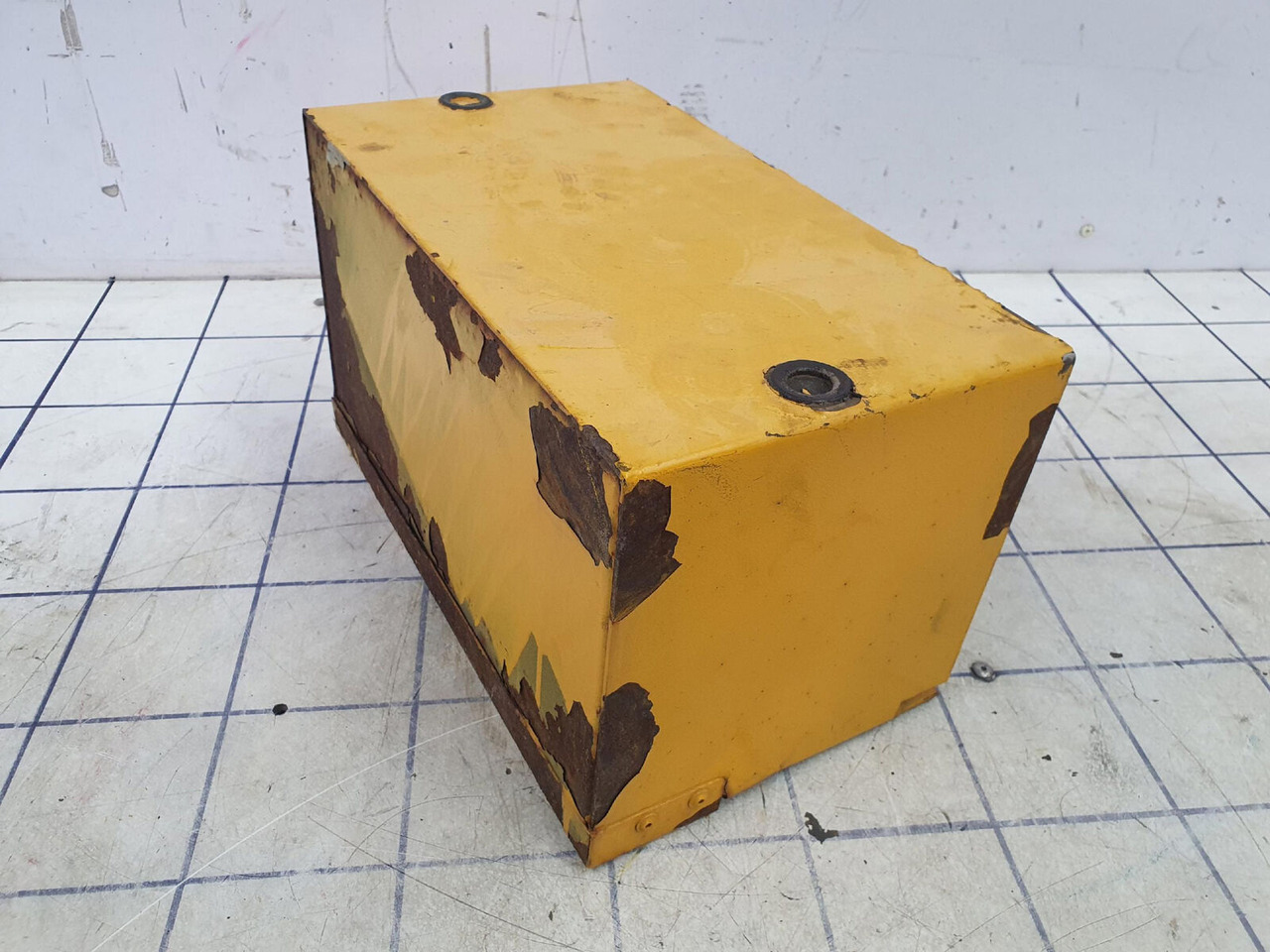 Liebherr LTM 1055-3.2 airco hydro compressor unit cover - A/C part for Mobile crane: picture 3 Liebherr LTM 1055-3.2 airco hydro compressor unit cover - A/C part for Mobile crane: picture 3