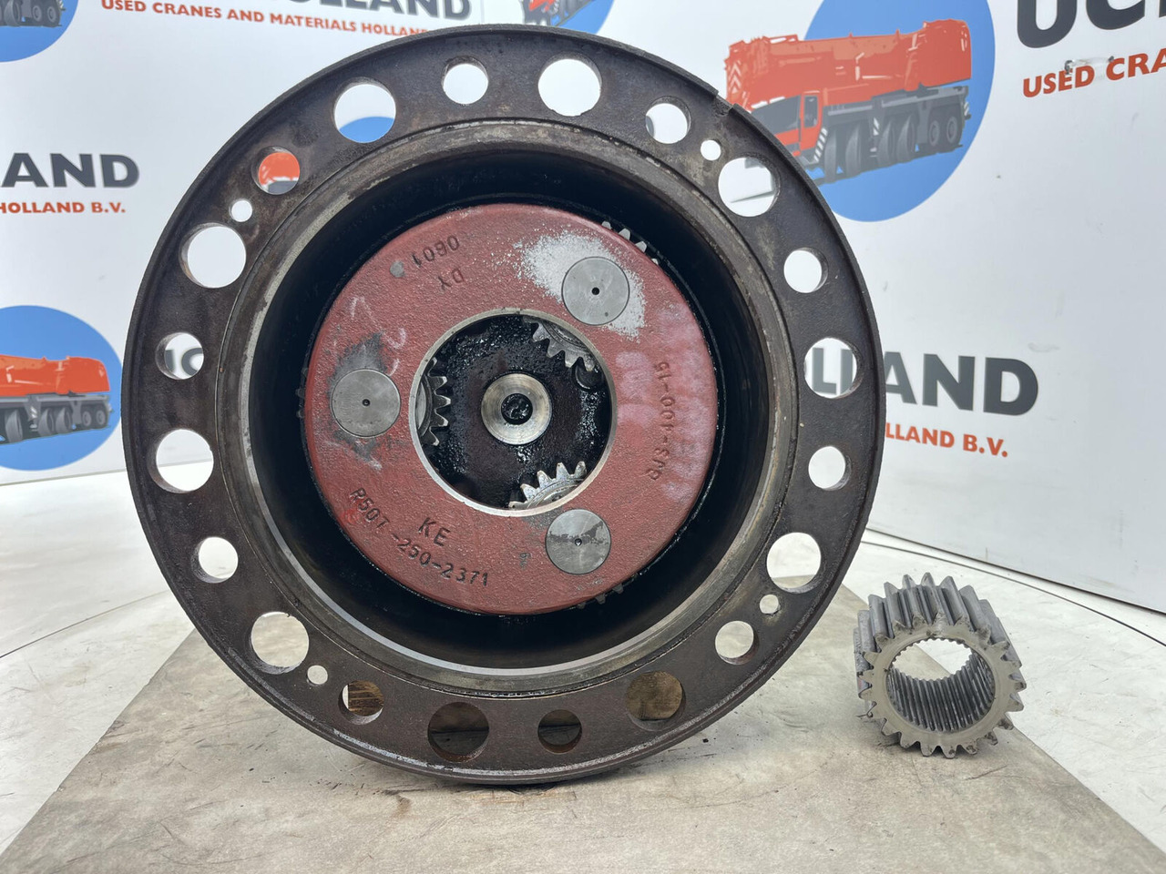 Liebherr LTM 1055-3.2 planetary gear 21-21-63-40-3pl-127H-46 - Final drive for Mobile crane: picture 4 Liebherr LTM 1055-3.2 planetary gear 21-21-63-40-3pl-127H-46 - Final drive for Mobile crane: picture 4