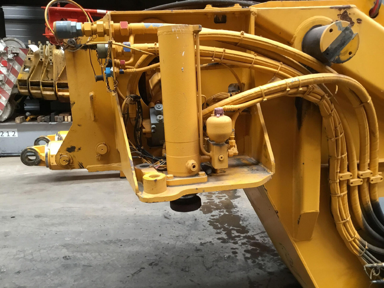 Liebherr LTM 1060-2 counterweight cylinder - Hydraulic cylinder for Mobile crane: picture 1 Liebherr LTM 1060-2 counterweight cylinder - Hydraulic cylinder for Mobile crane: picture 1