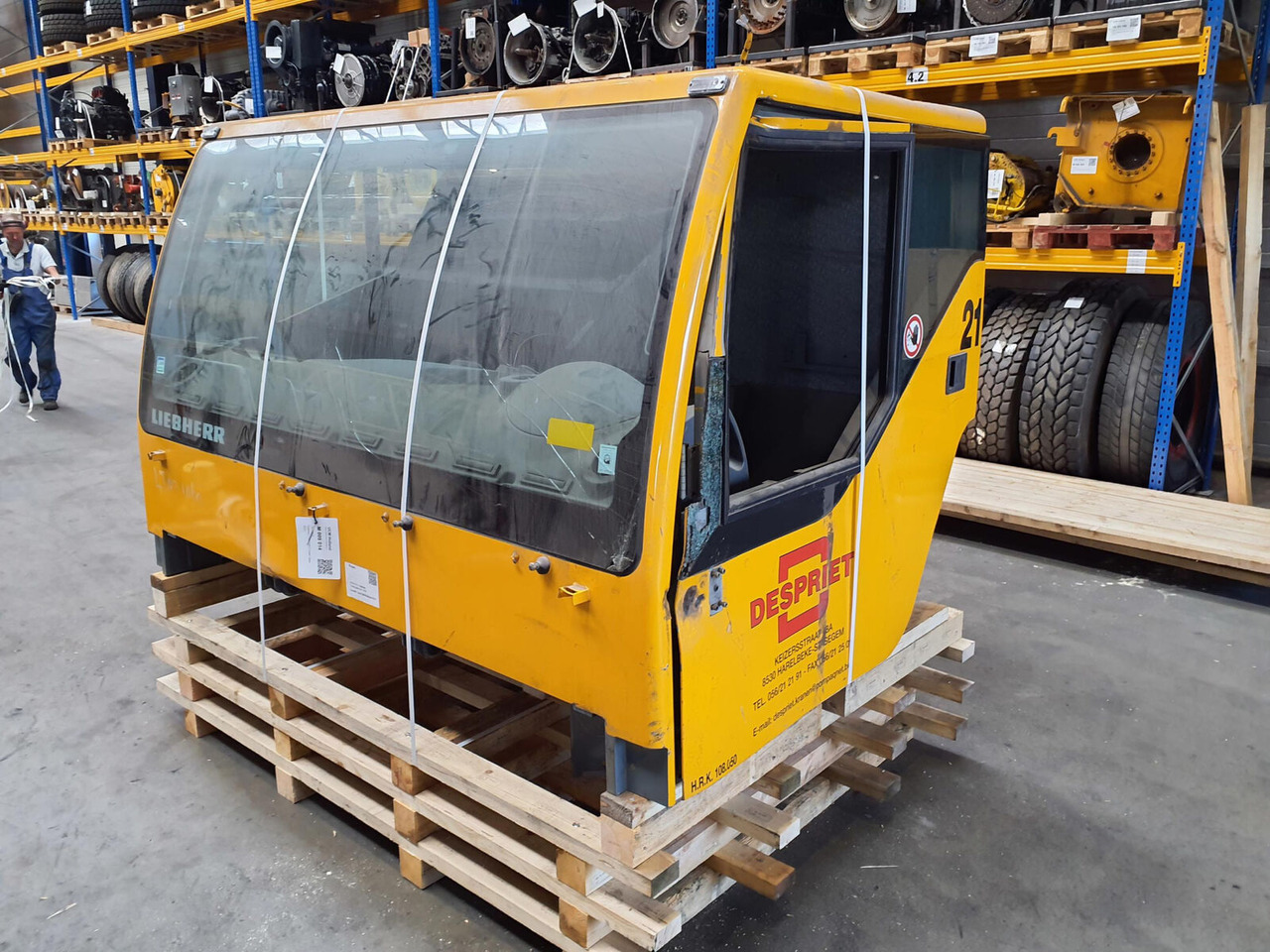 Liebherr LTM 1060-2 lower cabin - Cab for Mobile crane: picture 1 Liebherr LTM 1060-2 lower cabin - Cab for Mobile crane: picture 1