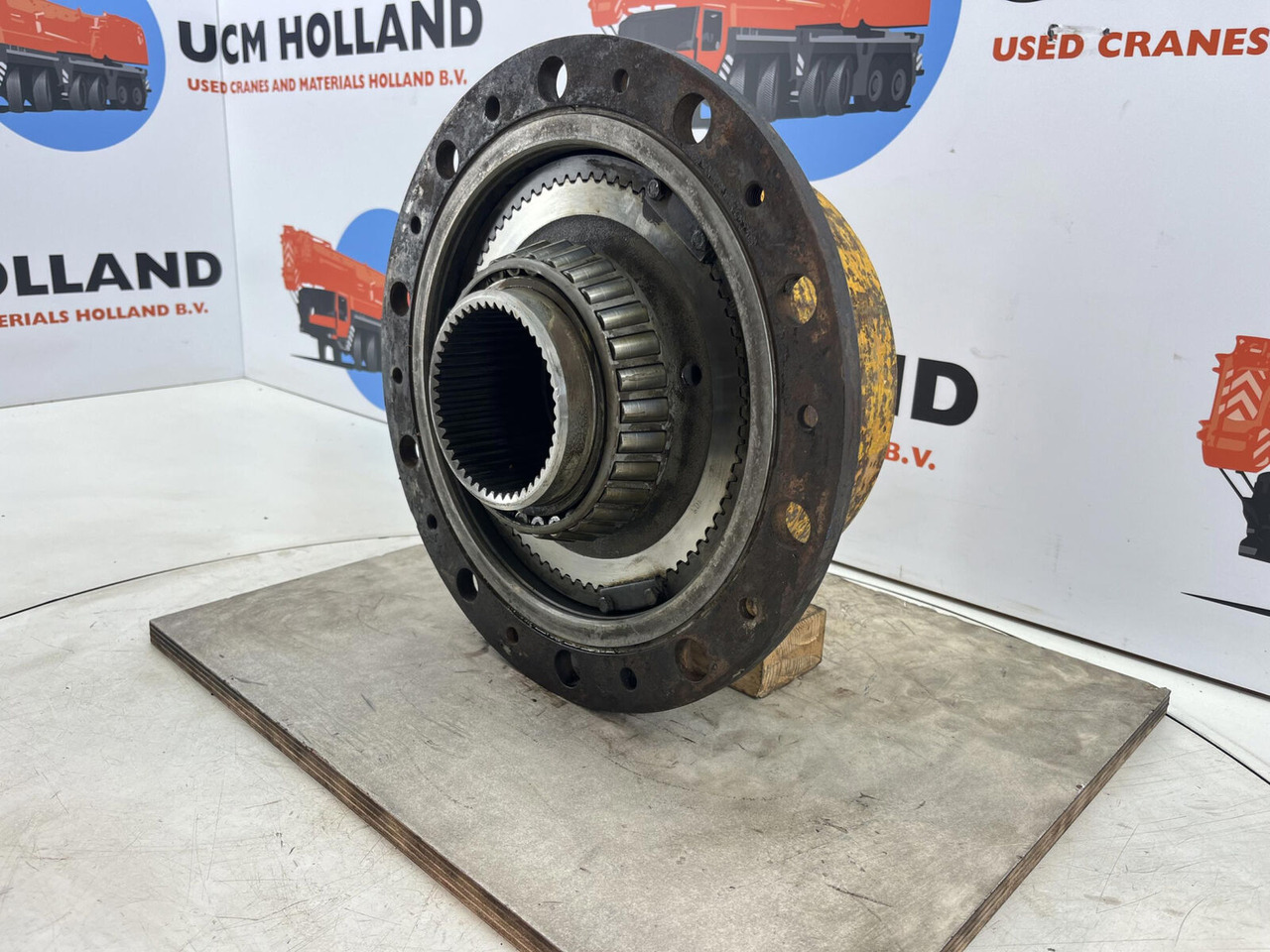 Liebherr LTM 1060 planetary gear 22-25-74-38-3pl-H135-46 - Final drive for Mobile crane: picture 3 Liebherr LTM 1060 planetary gear 22-25-74-38-3pl-H135-46 - Final drive for Mobile crane: picture 3