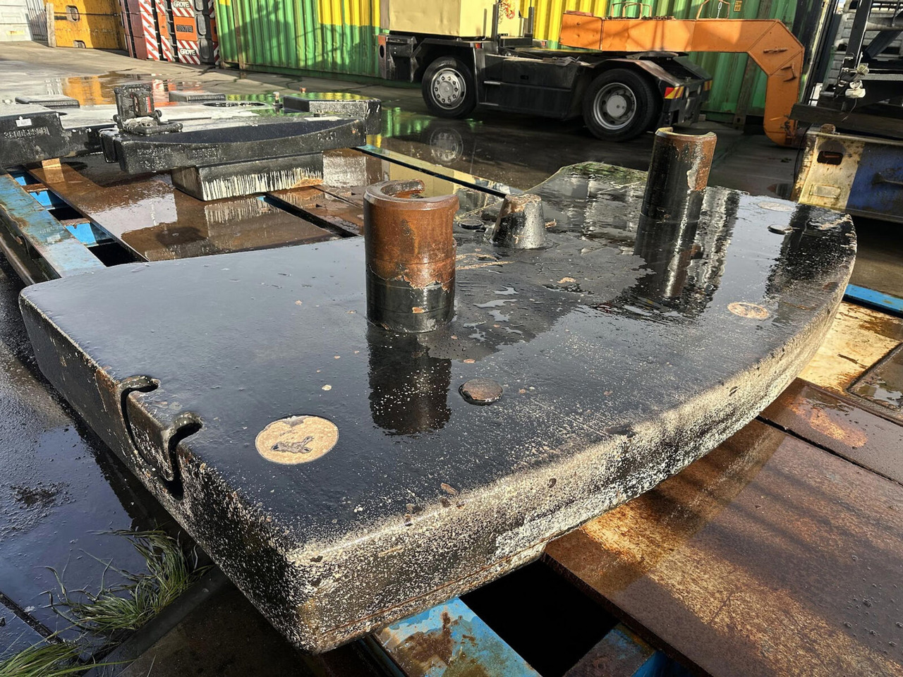 Liebherr LTM 1100-5.2 Counterweight 6,5 ton - Counterweight for Mobile crane: picture 2 Liebherr LTM 1100-5.2 Counterweight 6,5 ton - Counterweight for Mobile crane: picture 2