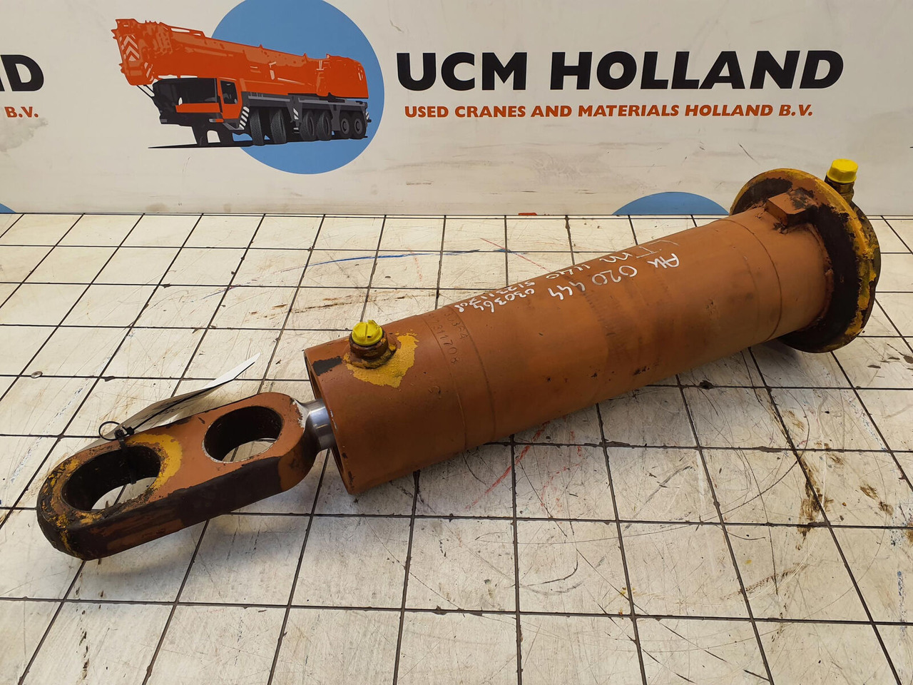 Liebherr LTM 1140 counterweight hydro cylinder - Hydraulic cylinder for Mobile crane: picture 1 Liebherr LTM 1140 counterweight hydro cylinder - Hydraulic cylinder for Mobile crane: picture 1