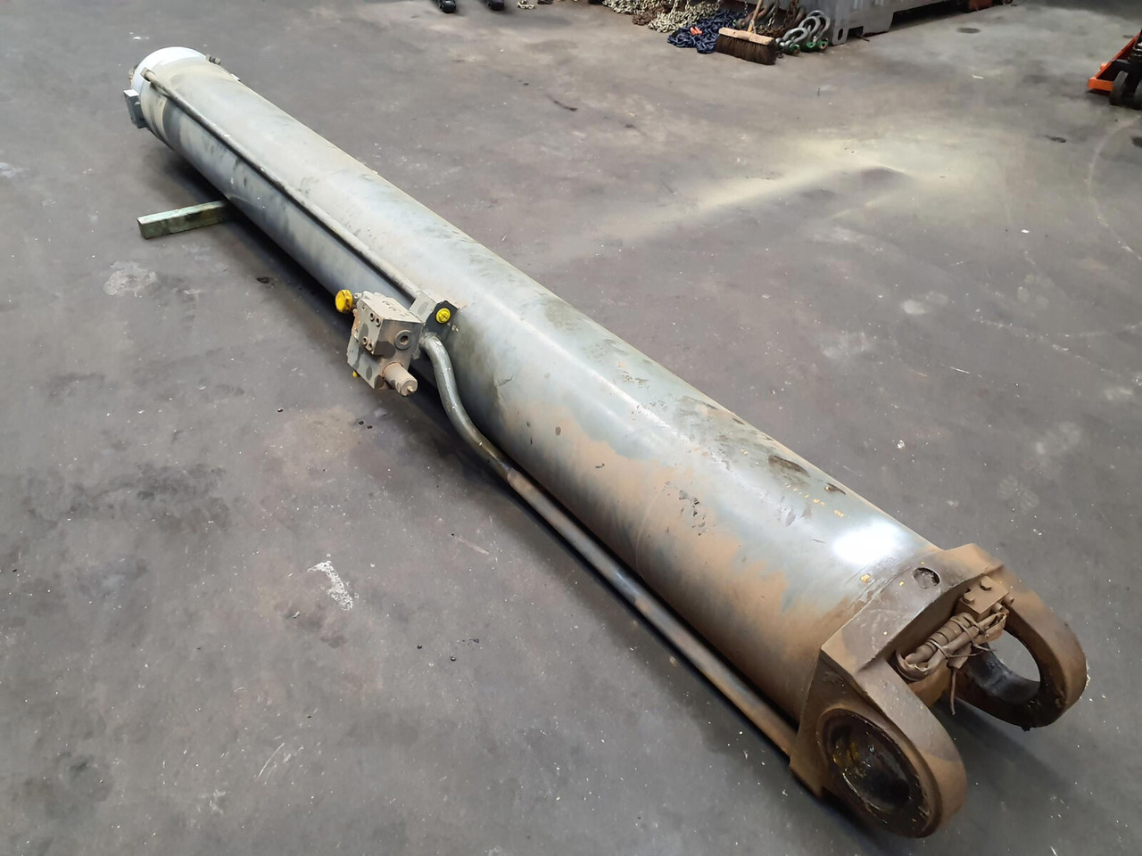 Liebherr LTM 1160-2 luffing cylinder - Hydraulic cylinder for Mobile crane: picture 4 Liebherr LTM 1160-2 luffing cylinder - Hydraulic cylinder for Mobile crane: picture 4