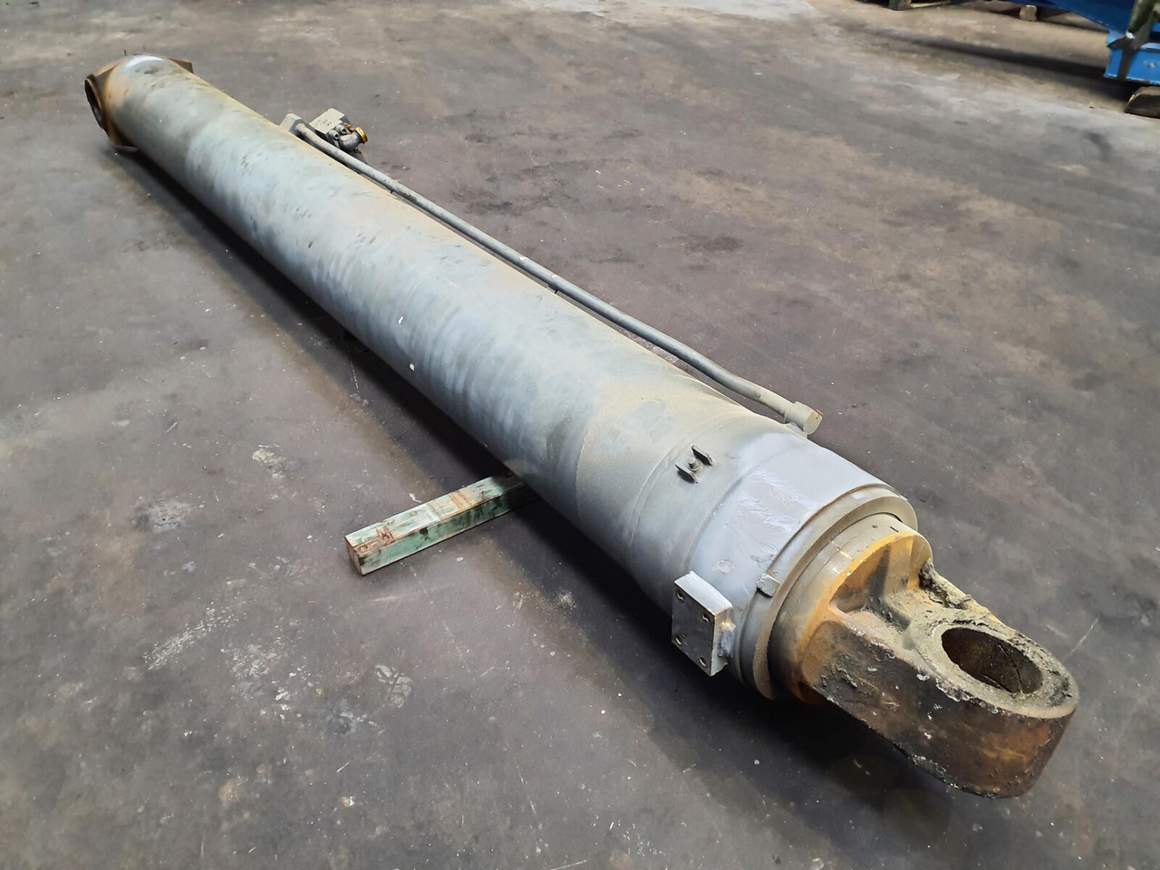 Liebherr LTM 1160-2 luffing cylinder - Hydraulic cylinder for Mobile crane: picture 2 Liebherr LTM 1160-2 luffing cylinder - Hydraulic cylinder for Mobile crane: picture 2