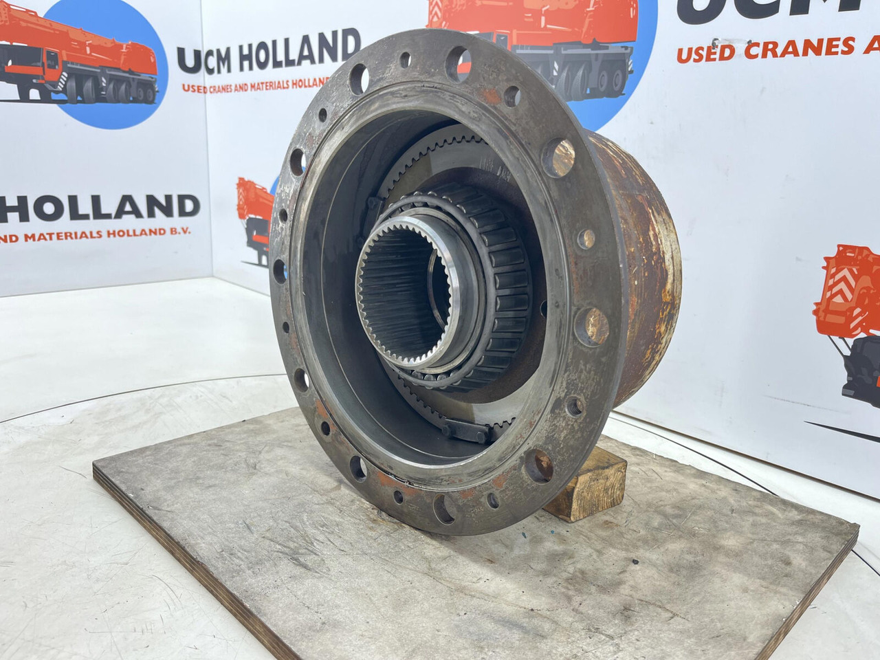 Liebherr LTM 1160 planetary gear 22-25-74-40-4pl-H185-46 - Final drive for Mobile crane: picture 3 Liebherr LTM 1160 planetary gear 22-25-74-40-4pl-H185-46 - Final drive for Mobile crane: picture 3
