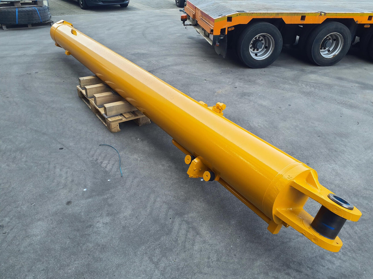 Liebherr LTM 1400-7.1 Boom cylinder left - Hydraulic cylinder for Mobile crane: picture 2 Liebherr LTM 1400-7.1 Boom cylinder left - Hydraulic cylinder for Mobile crane: picture 2