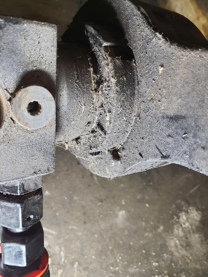 Liebherr LTM 1400 7.1 Extension ram sliding beam - Hydraulic cylinder for Mobile crane: picture 5 Liebherr LTM 1400 7.1 Extension ram sliding beam - Hydraulic cylinder for Mobile crane: picture 5