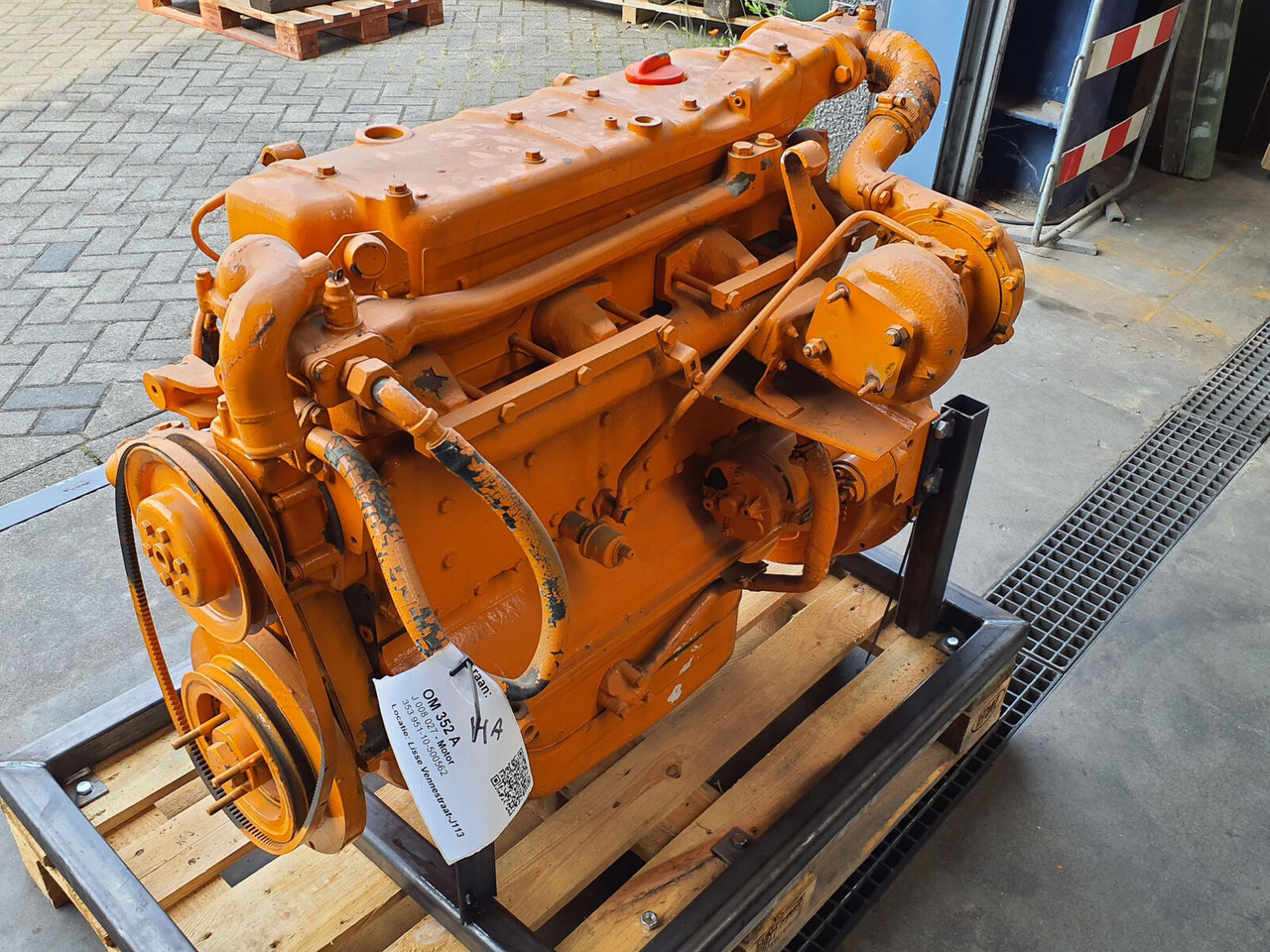 Mercedes-Benz HC 340 engine Mercedes OM 352 A - Engine for Mobile crane: picture 2 Mercedes-Benz HC 340 engine Mercedes OM 352 A - Engine for Mobile crane: picture 2