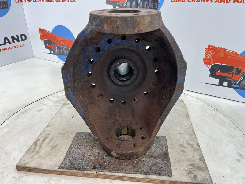 Terex AC 205 Steering knuckle 16 holes axle 4 - Steering knuckle for Crane: picture 5 Terex AC 205 Steering knuckle 16 holes axle 4 - Steering knuckle for Crane: picture 5