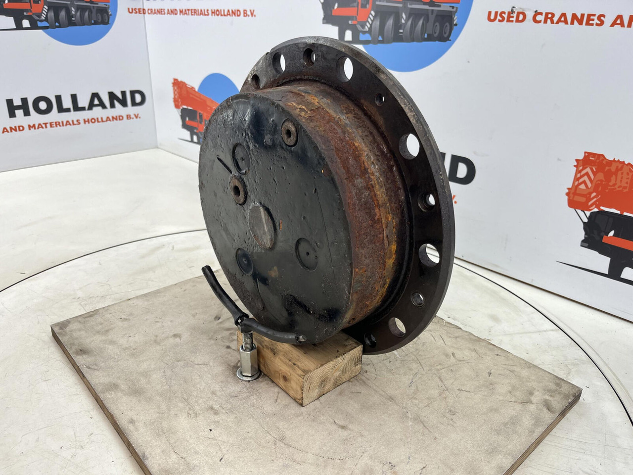 Terex AC 40-1 city planetary drive 17-24-67-32-3pl-H85-42 - Final drive for Mobile crane: picture 2 Terex AC 40-1 city planetary drive 17-24-67-32-3pl-H85-42 - Final drive for Mobile crane: picture 2