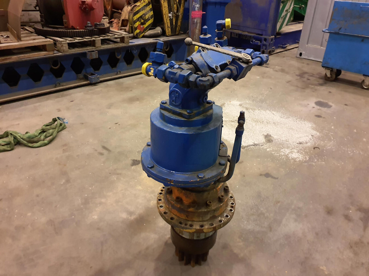 Terex HC 340 slewing gear - Swing motor for Mobile crane: picture 4 Terex HC 340 slewing gear - Swing motor for Mobile crane: picture 4