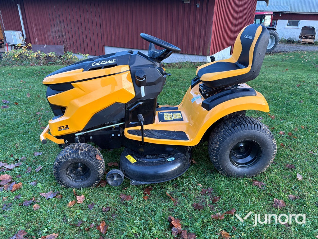 Åkgräsklippare - Cub Cadet, XT2 Enduro Series - Garden mower: picture 2 Åkgräsklippare - Cub Cadet, XT2 Enduro Series - Garden mower: picture 2