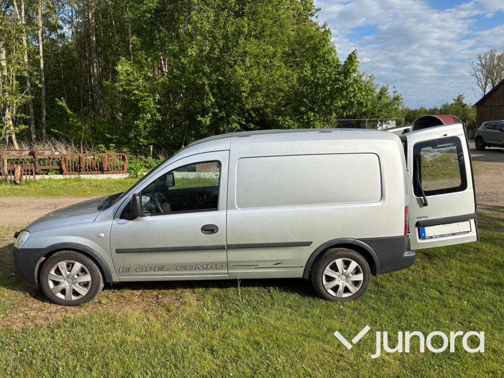 Opel Combo Skåp 1.3 Cdti - Small van: picture 2 Opel Combo Skåp 1.3 Cdti - Small van: picture 2