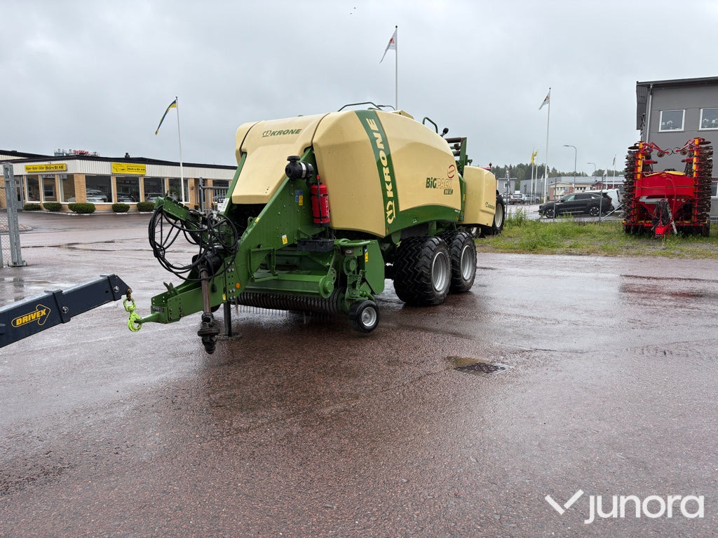Rundbalspress Krone BIGPACK 890 - Self-loading wagon: picture 3 Rundbalspress Krone BIGPACK 890 - Self-loading wagon: picture 3
