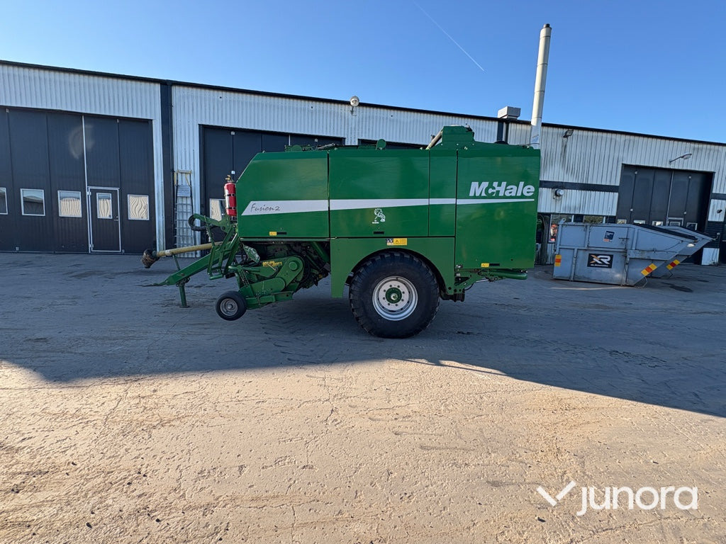 Rundbalspress - Mchale fusion 2 - Round baler: picture 1 Rundbalspress - Mchale fusion 2 - Round baler: picture 1