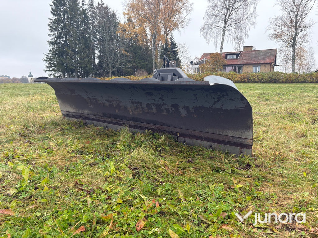 Snöplog / Diagonalplog - Holms, KHT30 - Snow plough: picture 1 Snöplog / Diagonalplog - Holms, KHT30 - Snow plough: picture 1