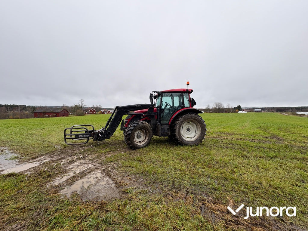 Traktor - Valtra A115 - Farm tractor: picture 1 Traktor - Valtra A115 - Farm tractor: picture 1
