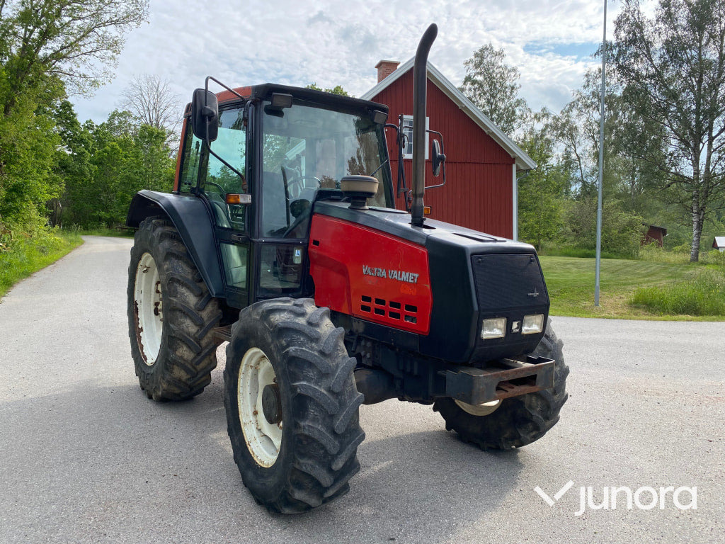 Valtra valmet 6400 - Farm tractor: picture 2 Valtra valmet 6400 - Farm tractor: picture 2