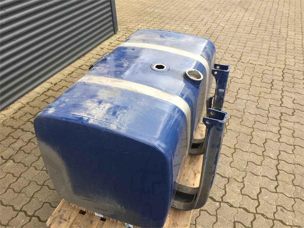 DAF 535 ltr dieseltank m- 2 stk bæringer - Fuel tank for Truck: picture 2 DAF 535 ltr dieseltank m- 2 stk bæringer - Fuel tank for Truck: picture 2